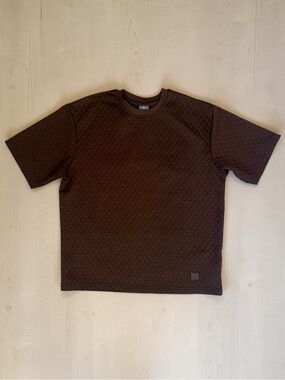 Men's Saints Studio Quilted Short Sleeve Crewneck Shirt in Dark Brown Size M
